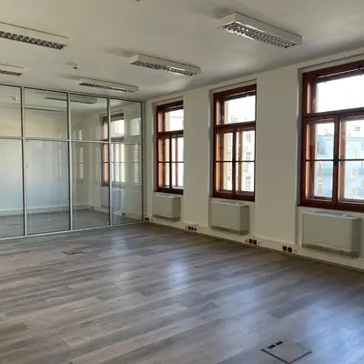 Pronájem kanceláře 320 m² Záhřebská, Praha - Vinohrady
