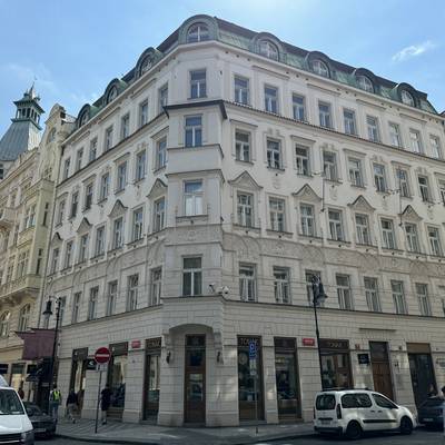 Prodej společnosti vlastnící činžovní dům