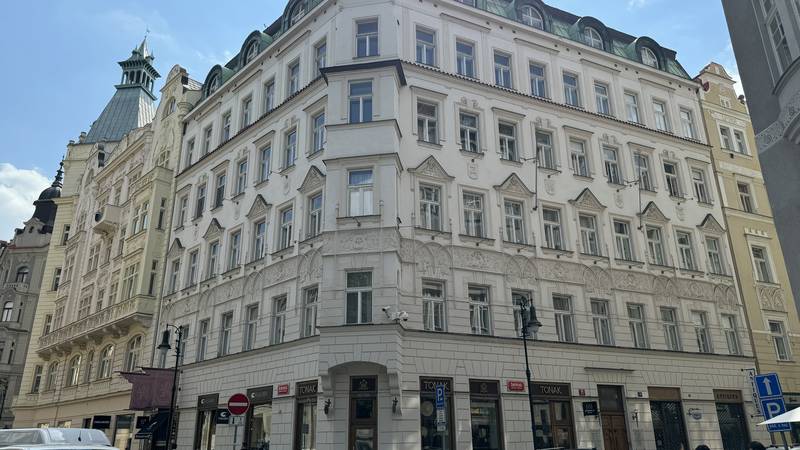 Prodej společnosti vlastnící činžovní dům