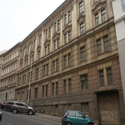 Prodej prázdných činžovních domů s projektem a stavebním povolením, Praha 3 - Žižkov