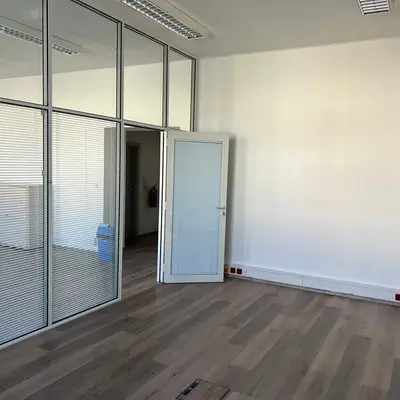 Pronájem kanceláře 320 m² Záhřebská, Praha - Vinohrady